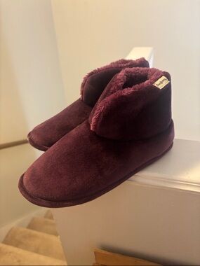 Dearfoams Plush Lined Booties - Deep Purple